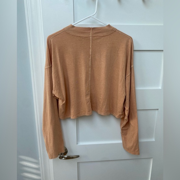 Free People oversized Long Sleeve Cropped Tee in Chai Latte color - Picture 4 of 8
